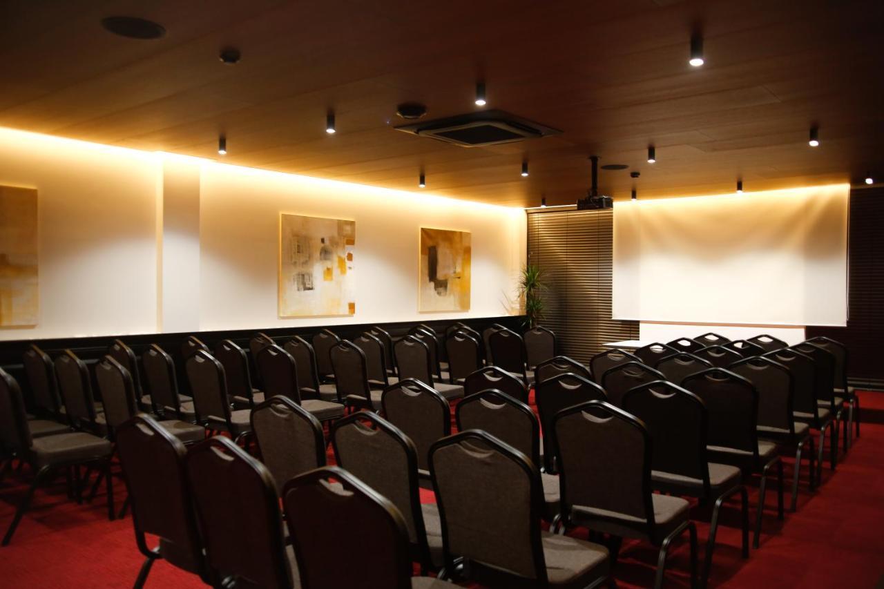 Hotel Rubis Ferizaj Buitenkant foto